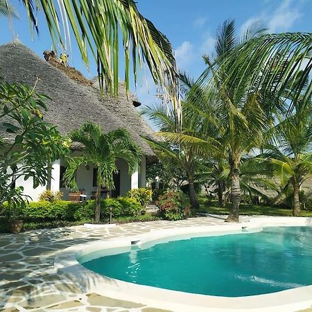 Twiga House Resort Piscina ☆☆☆☆☆ Pearl Beach 瓦塔穆 外观 照片
