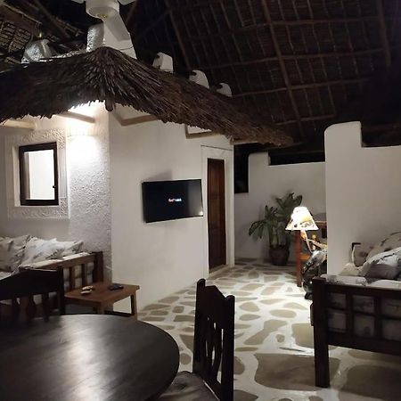 Twiga House Resort Piscina ☆☆☆☆☆ Pearl Beach 瓦塔穆 外观 照片
