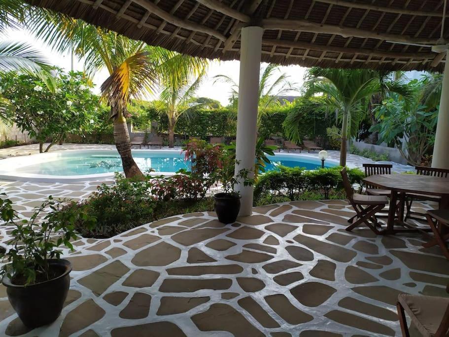 Twiga House Resort Piscina ☆☆☆☆☆ Pearl Beach 瓦塔穆 外观 照片