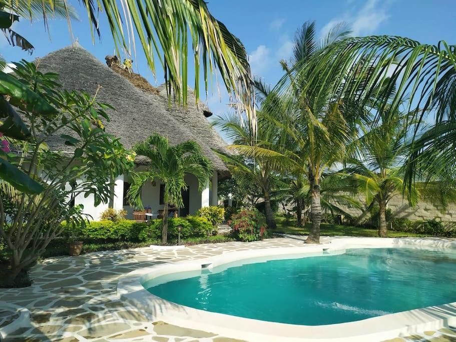 Twiga House Resort Piscina ☆☆☆☆☆ Pearl Beach 瓦塔穆 外观 照片