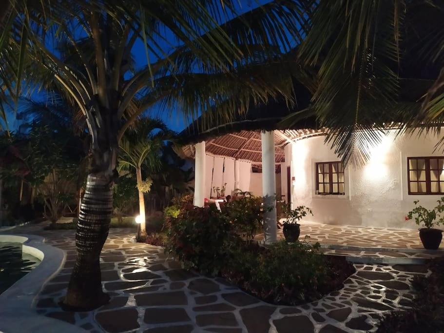 Twiga House Resort Piscina ☆☆☆☆☆ Pearl Beach 瓦塔穆 外观 照片